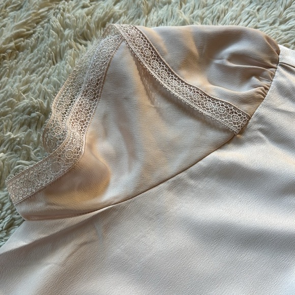 😊NWT J.CREW Tulip-sleeve ruffleneck top blouse Dune Pink Beige Shell size… - Picture 11 of 16